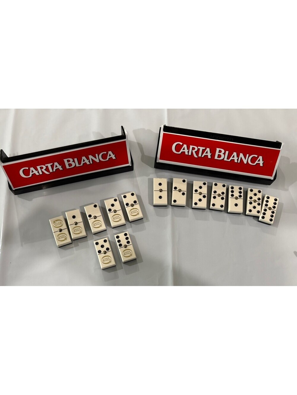 DOMINO CARTA BLANCA , Made In MÉXICO: 1 3/4 x 7/8 x 1/2”, 14 Dominos, 2 Stands